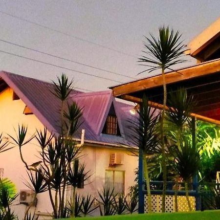 Bananaquit Tobago -Stay Near The Beach Краун Пойнт Екстериор снимка