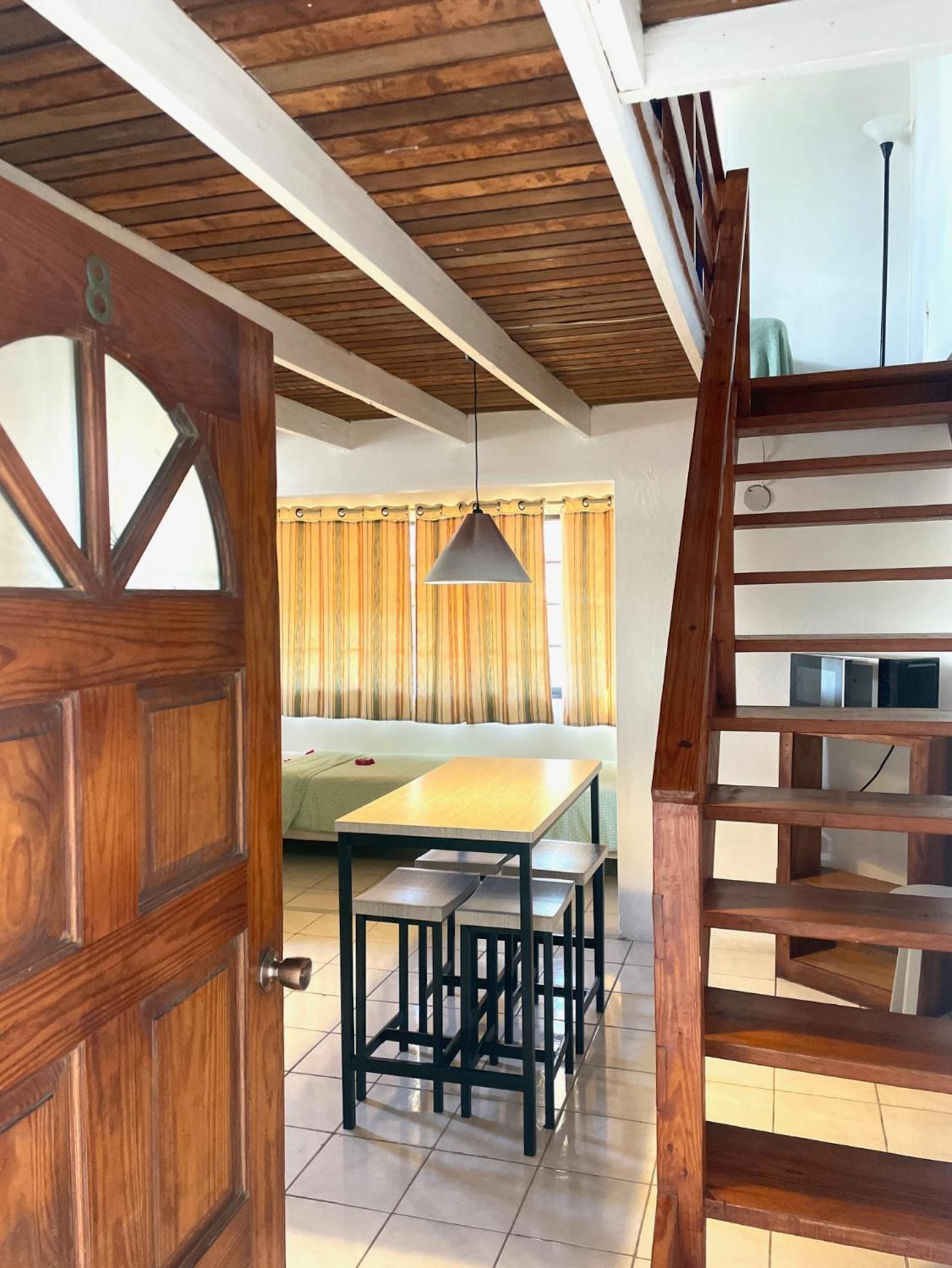 Bananaquit Tobago -Stay Near The Beach Краун Пойнт Екстериор снимка