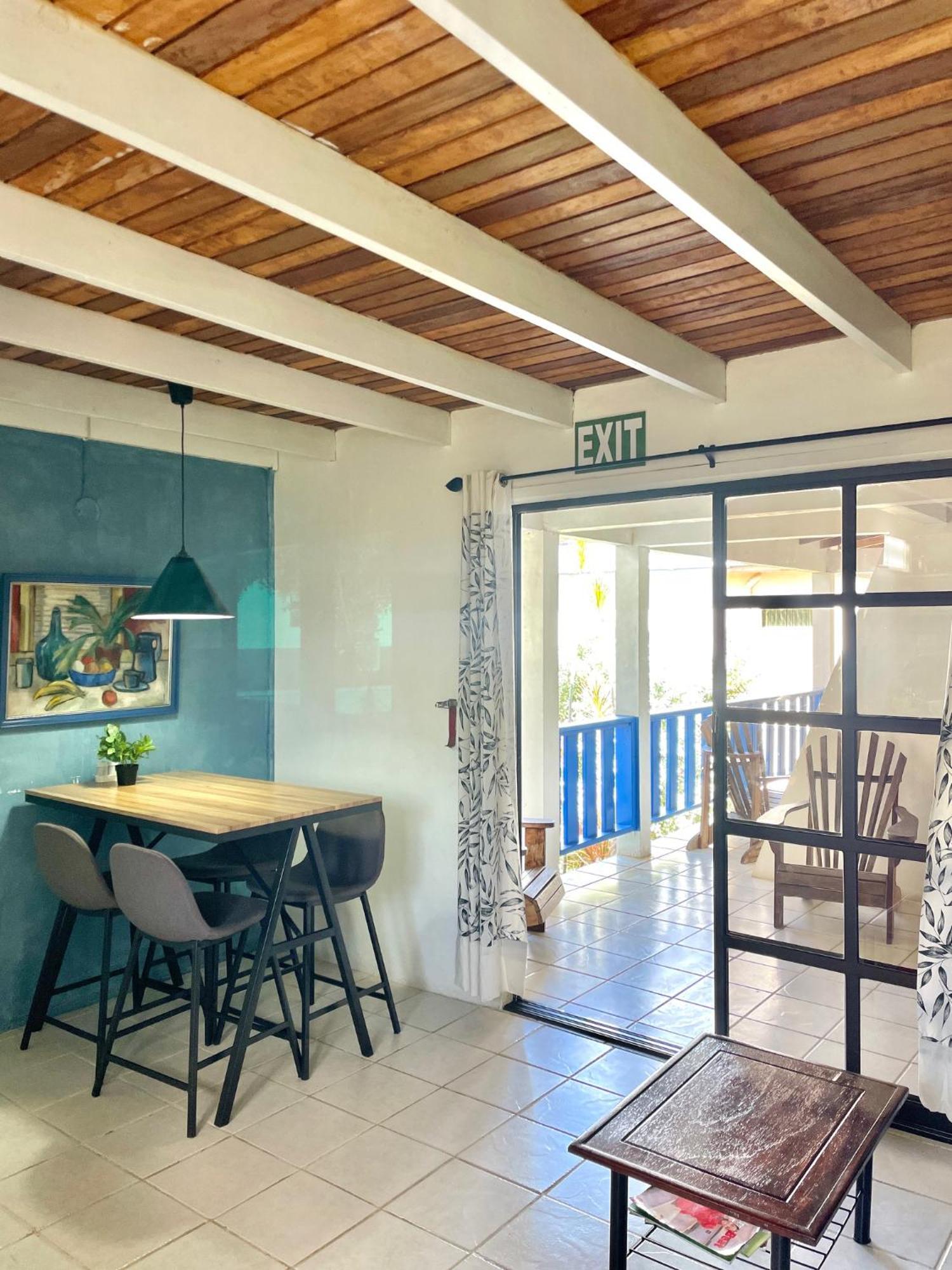 Bananaquit Tobago -Stay Near The Beach Краун Пойнт Екстериор снимка