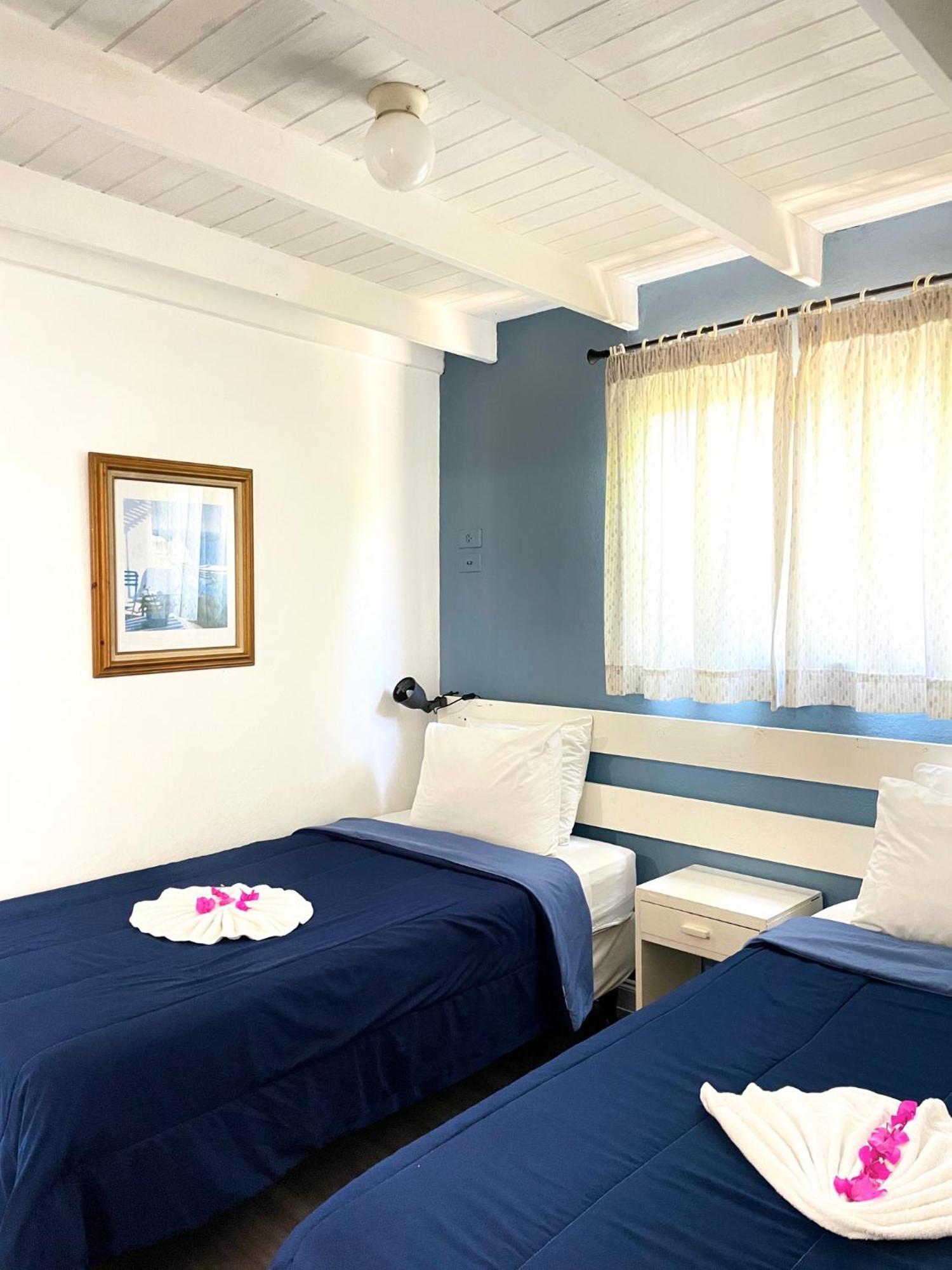 Bananaquit Tobago -Stay Near The Beach Краун Пойнт Екстериор снимка