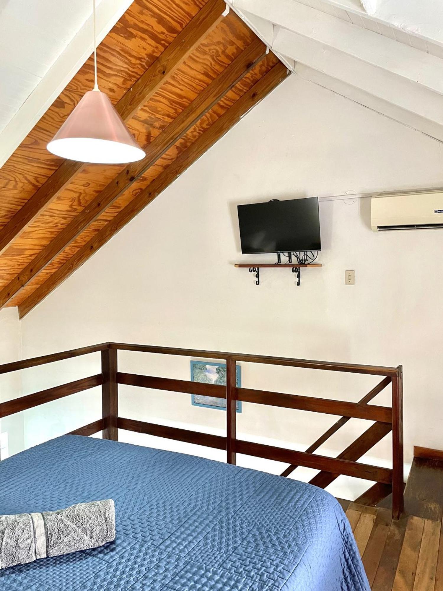 Bananaquit Tobago -Stay Near The Beach Краун Пойнт Екстериор снимка