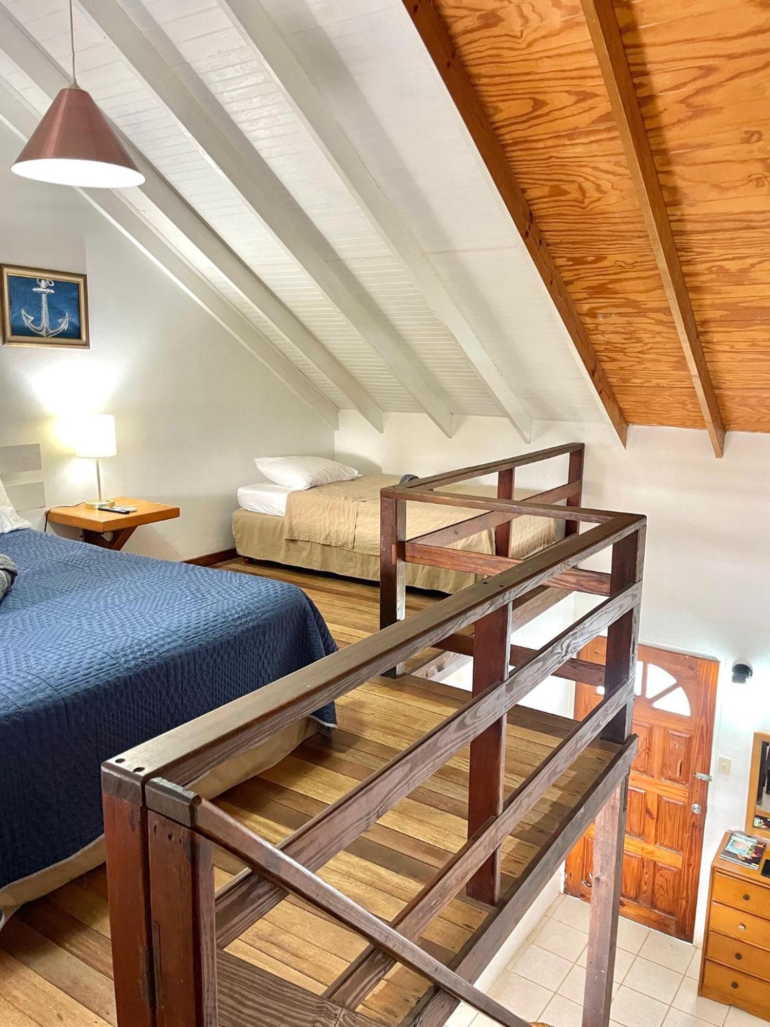 Bananaquit Tobago -Stay Near The Beach Краун Пойнт Екстериор снимка