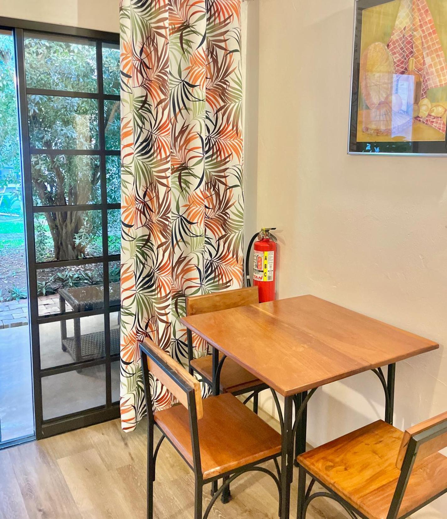 Bananaquit Tobago -Stay Near The Beach Краун Пойнт Екстериор снимка