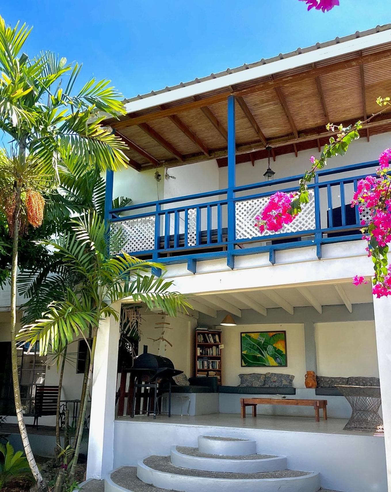 Bananaquit Tobago -Stay Near The Beach Краун Пойнт Екстериор снимка