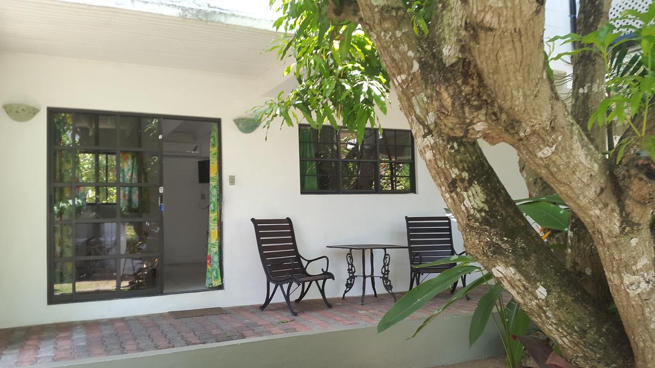 Bananaquit Tobago -Stay Near The Beach Краун Пойнт Екстериор снимка